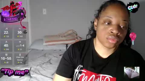 Snapshot of sexymona1218 chatting on November 2025 01:00:02 PM SexyMona online show from November 2025 01:00:02 PM