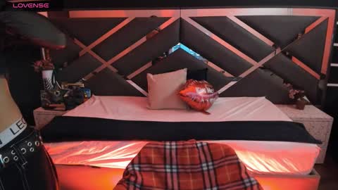 N A F online show from September 2025 07:17:02 PM