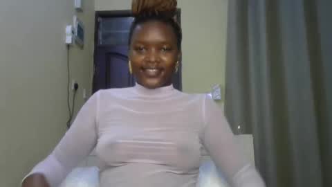 Snapshot of sexypetite_lee chatting on February 2025 05:25:01 AM Lee online show from February 2025 05:25:01 AM