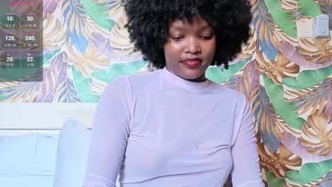 Snapshot of sexypetite_lee chatting on March 2026 12:22:01 PM Lee online show from March 2026 12:22:01 PM