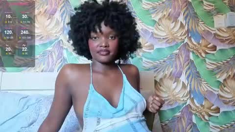 Snapshot of sexypetite_lee chatting on April 2026 01:48:02 PM Lee online show from April 2026 01:48:02 PM