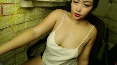 Snapshot of sexypinaymiya chatting on April 2026 08:06:01 AM Miyah online show from April 2026 08:06:01 AM