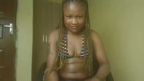 queenivy online show from November 2025 04:01:02 AM