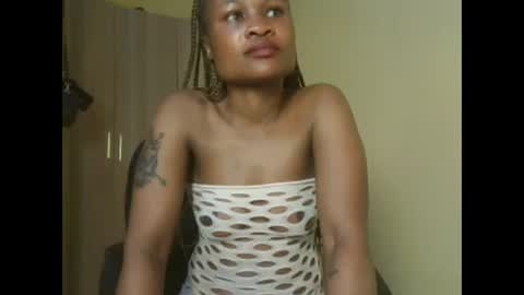 queenivy online show from November 2025 06:57:01 AM