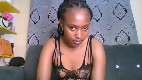 Snapshot of sexyriri22 chatting on December 2025 11:48:01 AM sexyriri22 online show from December 2025 11:48:01 AM