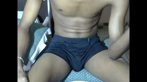 Snapshot of sexyromeo_bbc chatting on October 2025 07:04:02 PM Enzo online show from October 2025 07:04:02 PM