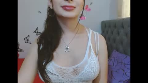 Snapshot of sexysafiravenus chatting on April 2026 07:44:02 PM Venus Independent Model online show from April 2026 07:44:02 PM