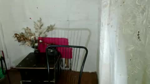 Snapshot of sexyseductionxx chatting on April 2026 02:21:02 AM carl online show from April 2026 02:21:02 AM