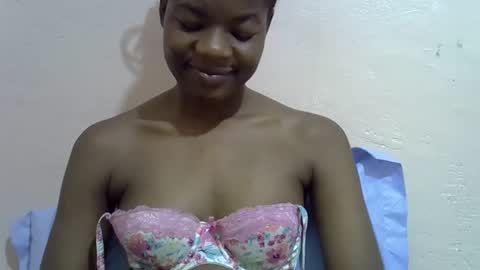 Snapshot of sexyshaz22 chatting on April 2026 12:01:01 AM sexyshaz22 online show from April 2026 12:01:01 AM
