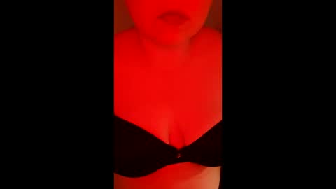 Snapshot of sexysidney22 chatting on April 2026 05:29:01 AM sexysidney22 online show from April 2026 05:29:01 AM
