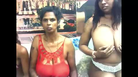 sexyva4u2luv online show from March 2025 11:33:01 AM