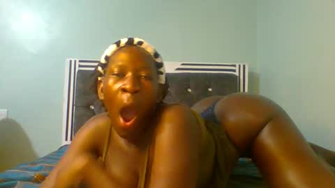 VIVIAN online show from February 2025 08:08:01 AM