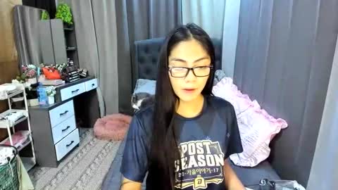 Xenaaa online show from December 2025 07:32:01 PM