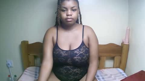 Snapshot of sexyyred_ chatting on April 2026 07:31:01 AM sexyyred_ online show from April 2026 07:31:01 AM
