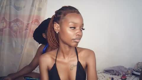 sexyzuriel online show from February 2026 10:53:01 PM