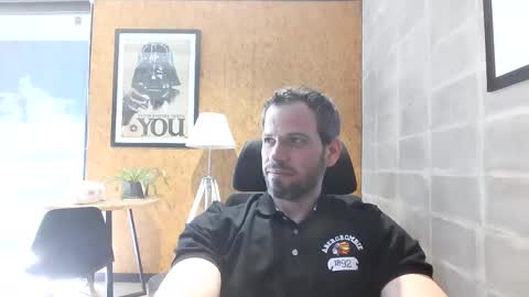 Snapshot of shad0w_hunter chatting on January 2025 06:35:02 PM shad0w_hunter online show from January 2025 06:35:02 PM