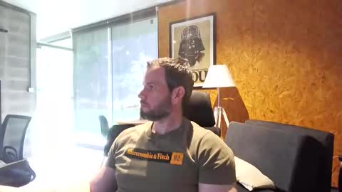 Snapshot of shad0w_hunter chatting on November 2025 02:28:01 PM shad0w_hunter online show from November 2025 02:28:01 PM