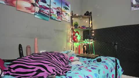 Snapshot of shadia_squirt chatting on October 2025 04:49:02 AM shadia online show from October 2025 04:49:02 AM