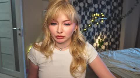 Snapshot of shadowladyyy chatting on April 2026 09:43:01 AM Sindy and Nancy Next stream 1 December online show from April 2026 09:43:01 AM