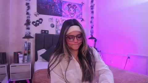 Snapshot of shadya_ chatting on February 2026 03:32:01 AM Shadya online show from February 2026 03:32:01 AM