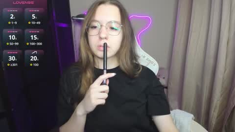 Snapshot of shalinamontana chatting on September 2025 03:17:01 PM Vivian online show from September 2025 03:17:01 PM