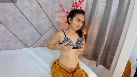 Shanily online show from April 2026 07:19:02 PM