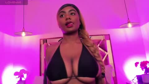 Snapshot of shalom_brown chatting on June 2026 05:12:01 AM shalom_brown online show from June 2026 05:12:01 AM