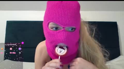 Snapshot of shamelesscouple2 chatting on December 2024 07:45:01 PM shamelesscouple2 online show from December 2024 07:45:01 PM