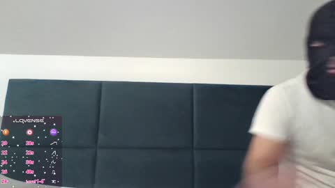 Snapshot of shamelesscouple2 chatting on January 2025 07:43:01 PM shamelesscouple2 online show from January 2025 07:43:01 PM