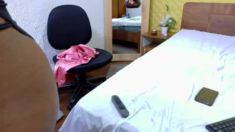 Snapshot of shamira_moore chatting on December 2024 07:08:02 PM Catalina online show from December 2024 07:08:02 PM