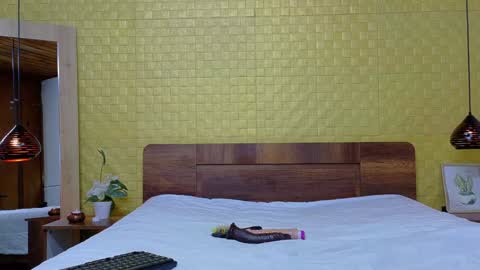 Snapshot of shamira_moore chatting on December 2024 07:39:02 PM Catalina online show from December 2024 07:39:02 PM