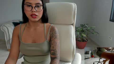 Snapshot of shanabellucy chatting on February 2025 07:17:01 PM onlyfans shanabellucy online show from February 2025 07:17:01 PM