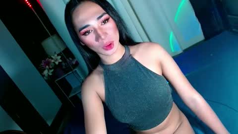 Snapshot of shane_hugexx chatting on February 2025 02:43:01 PM MISS SHANE online show from February 2025 02:43:01 PM