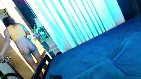 Snapshot of shane_hugexx chatting on February 2025 05:07:01 PM MISS SHANE online show from February 2025 05:07:01 PM