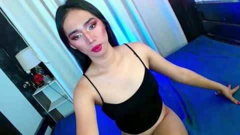 Snapshot of shane_hugexx chatting on March 2025 08:00:01 PM MISS SHANE online show from March 2025 08:00:01 PM