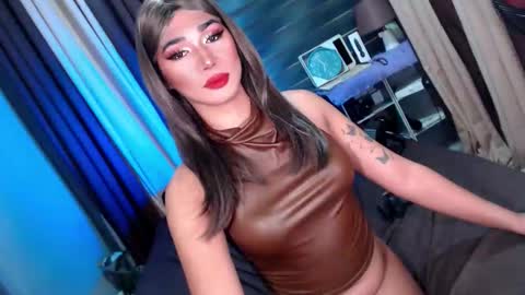 Snapshot of shane_hugexx chatting on September 2025 10:57:02 PM MISS SHANE online show from September 2025 10:57:02 PM