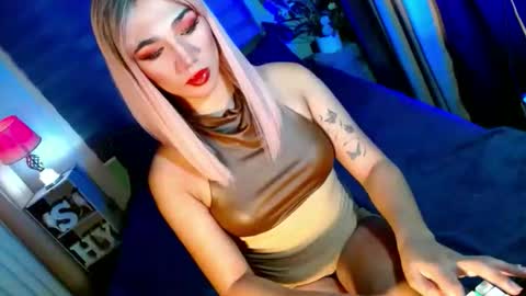 Snapshot of shane_hugexx chatting on October 2025 07:22:02 PM MISS SHANE online show from October 2025 07:22:02 PM