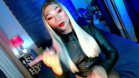 Snapshot of shane_hugexx chatting on October 2025 08:51:01 PM MISS SHANE online show from October 2025 08:51:01 PM