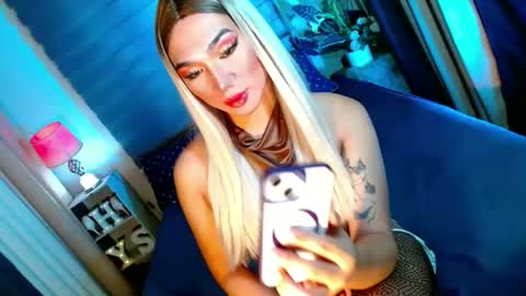 Snapshot of shane_hugexx chatting on October 2025 07:00:01 PM MISS SHANE online show from October 2025 07:00:01 PM