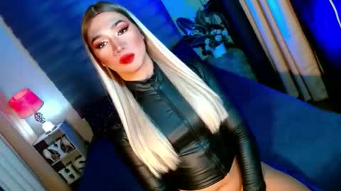 Snapshot of shane_hugexx chatting on October 2025 06:17:02 PM MISS SHANE online show from October 2025 06:17:02 PM