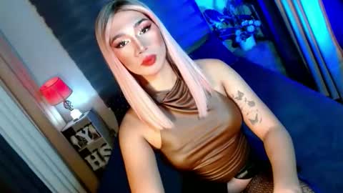 Snapshot of shane_hugexx chatting on October 2025 04:28:01 PM MISS SHANE online show from October 2025 04:28:01 PM