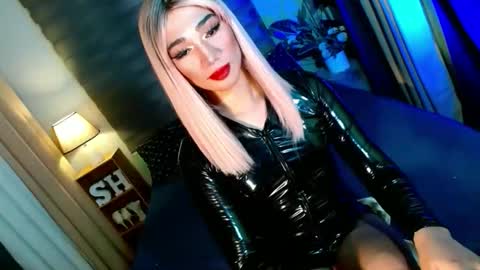 Snapshot of shane_hugexx chatting on November 2025 05:59:01 PM MISS SHANE online show from November 2025 05:59:01 PM