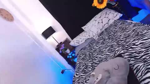 Snapshot of shane_hugexx chatting on March 2026 07:48:02 AM MISS SHANE online show from March 2026 07:48:02 AM