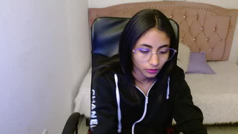 shanelle online show from January 2025 09:16:02 AM