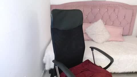 shanelle online show from February 2025 06:25:02 AM