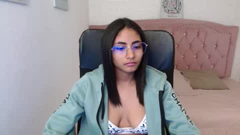 shanelle online show from February 2025 03:10:02 AM