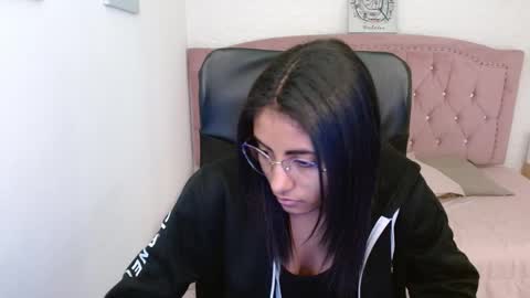 shanelle online show from February 2025 09:32:01 AM