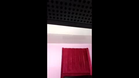 shanelle7 online show from April 2026 01:01:02 PM