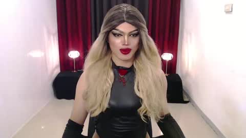 Snapshot of shanex01 chatting on December 2024 05:31:01 PM Shane X online show from December 2024 05:31:01 PM