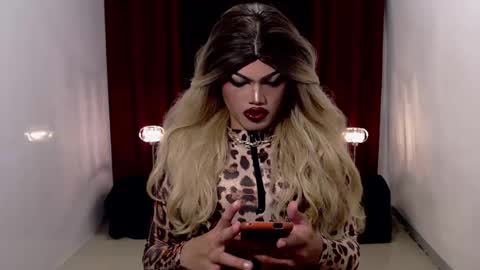 Snapshot of shanex01 chatting on December 2024 04:32:02 PM Shane X online show from December 2024 04:32:02 PM